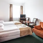 Hotel Artur 3*