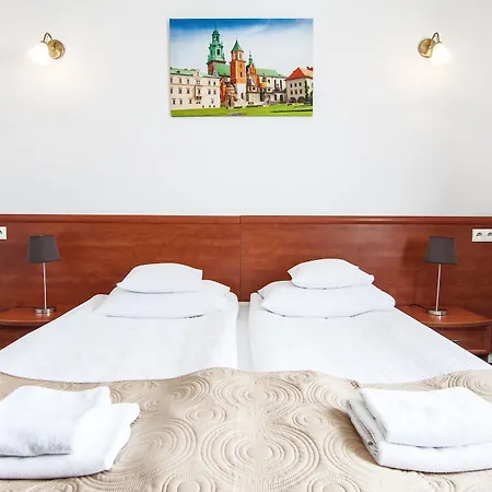 Hotel Artur 3*