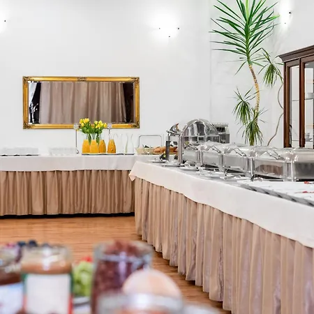 Hotel Artur 3*