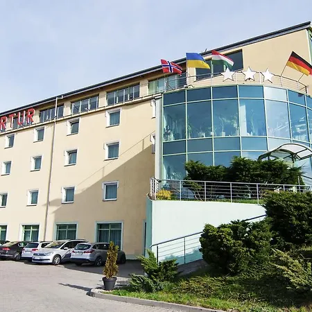 Otel Artur 3*
